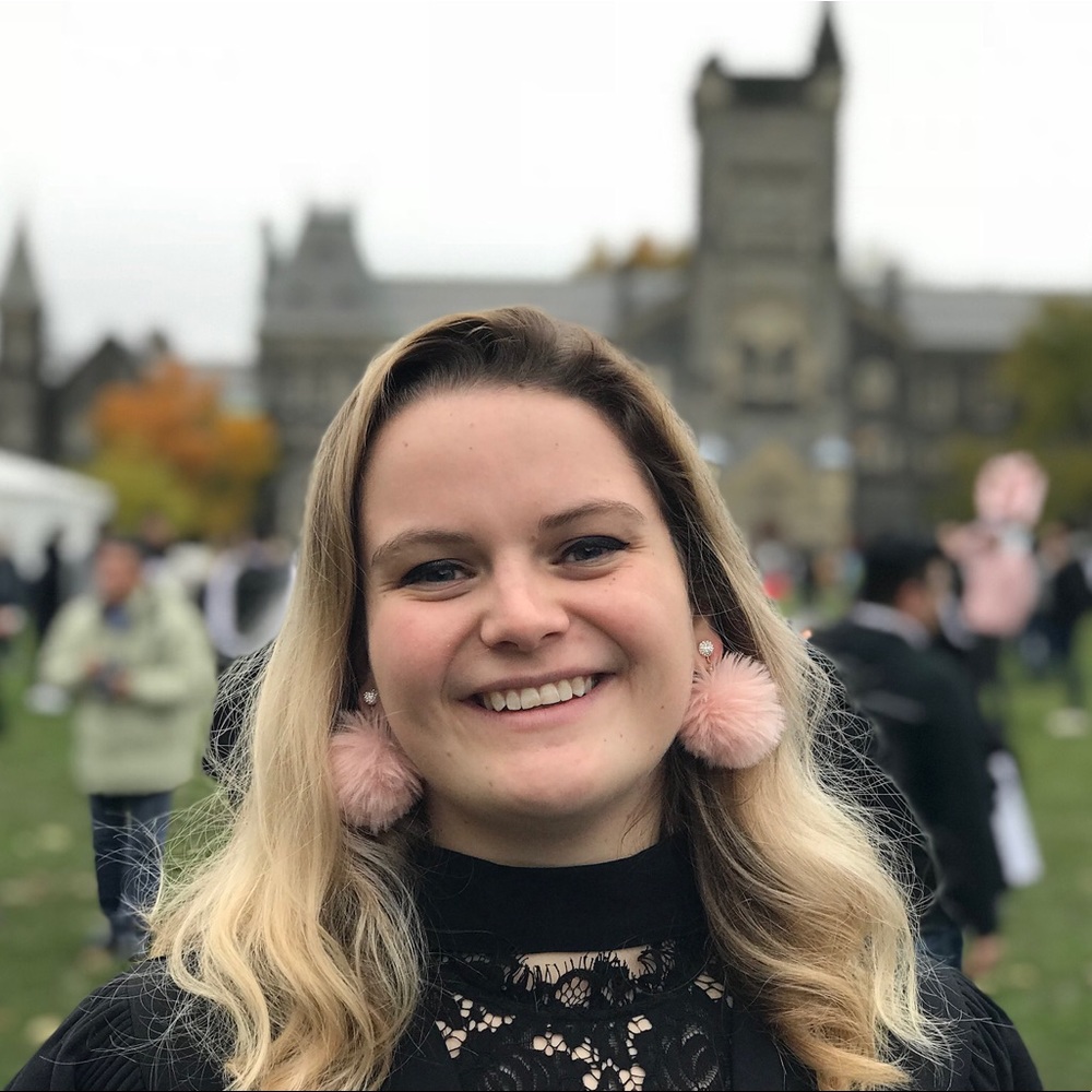 Meet your Posher, Caroline